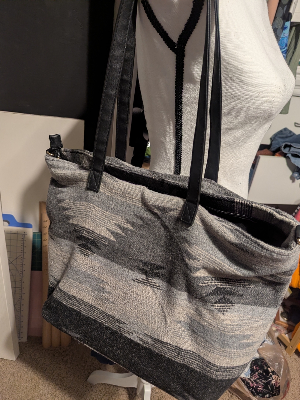 Gray Patterned Tote Bag with Black Straps Includes Strap And Wristlet